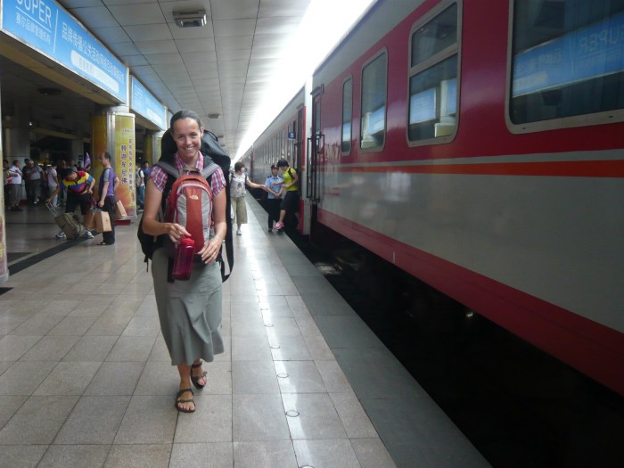 fivhmag-316-eventyr-pa-skinner-arriving-at-xian-china-august-2011-flickr-cc-eyesee